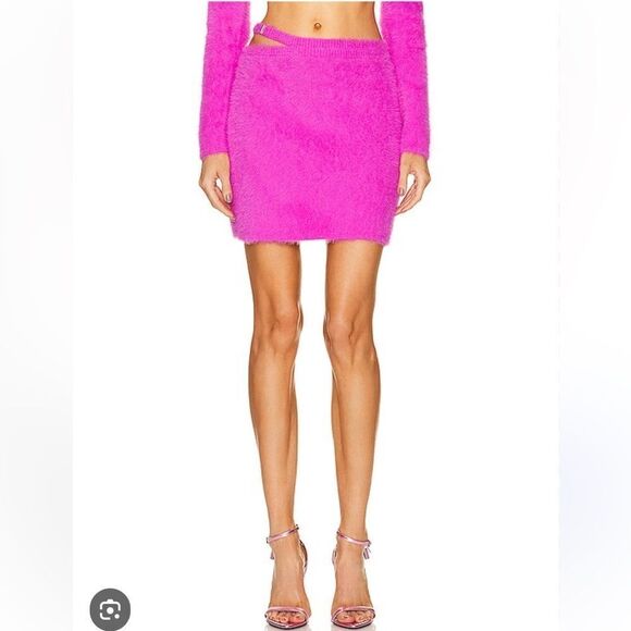 NWT SIMKHAI  Paytra Fuzzy Mini Skirt - Hot Pink XL Revolve - Picture 2 of 12
